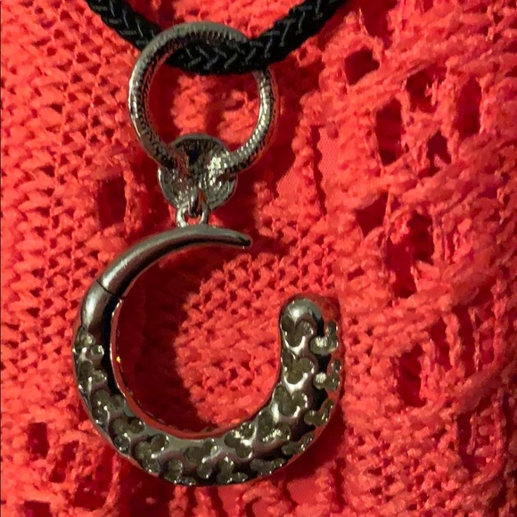 Dress long necklace in half moon 🌙 design - Picture 3 of 4